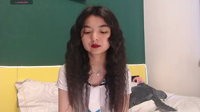 Snapshot of Shy_Kira chatting on May 29, 2026, 8:42 am Shy Kira online show from May 29, 2026, 8:42 am