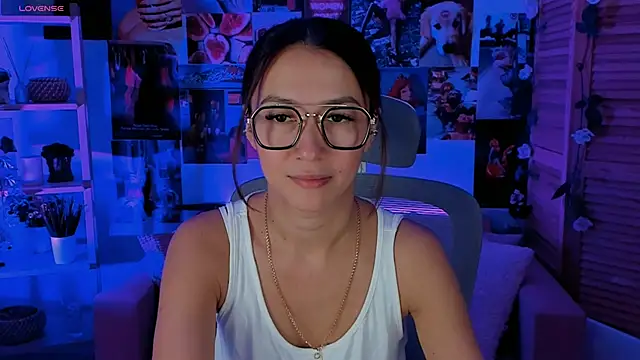 LanaBaker online show from March 18, 2025, 2:40 am