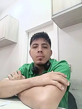 Snapshot of Fiel77 chatting on May 22, 2026, 4:27 pm Fiel77 online show from May 22, 2026, 4:27 pm