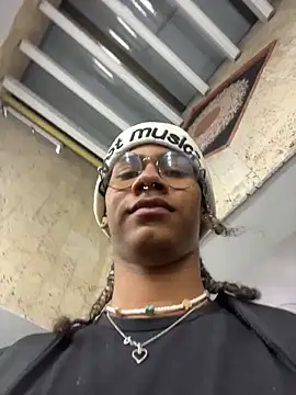 Snapshot of Maxim-Walker chatting on November 30, 2025, 2:23 am Maxim-Walker online show from November 30, 2025, 2:23 am