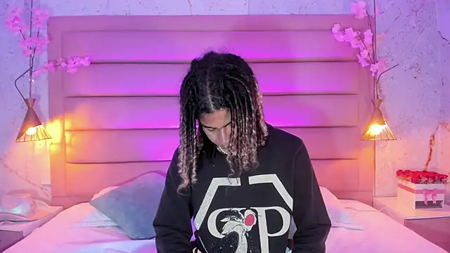 Snapshot of Maxim-Walker chatting on September 24, 2025, 3:13 am Maxim-Walker online show from September 24, 2025, 3:13 am