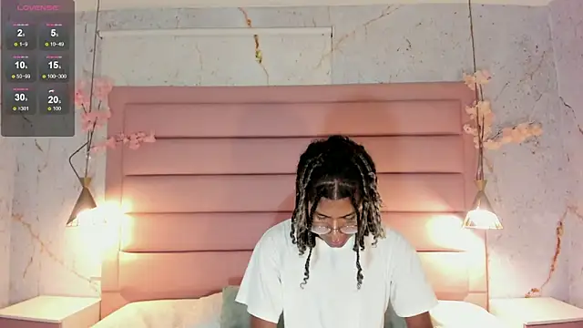 Snapshot of Maxim-Walker chatting on September 12, 2025, 3:39 am Maxim-Walker online show from September 12, 2025, 3:39 am