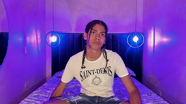 Snapshot of Maxim-Walker chatting on November 20, 2025, 3:07 am Maxim-Walker online show from November 20, 2025, 3:07 am