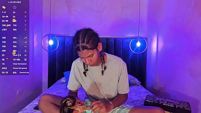 Snapshot of Maxim-Walker chatting on November 8, 2025, 3:32 am Maxim-Walker online show from November 8, 2025, 3:32 am