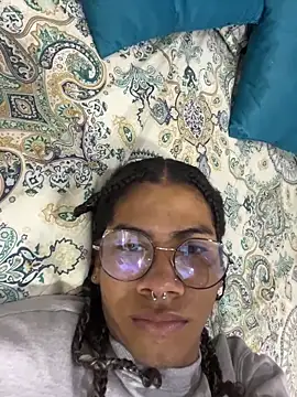 Snapshot of Maxim-Walker chatting on December 3, 2025, 3:07 am Maxim-Walker online show from December 3, 2025, 3:07 am