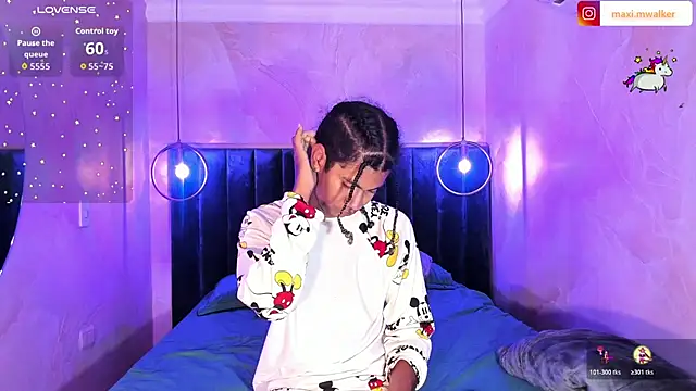 Snapshot of Maxim-Walker chatting on October 21, 2025, 3:06 am Maxim-Walker online show from October 21, 2025, 3:06 am