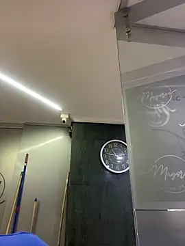 Snapshot of Maxim-Walker chatting on December 4, 2025, 3:49 am Maxim-Walker online show from December 4, 2025, 3:49 am