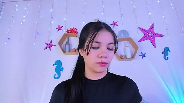 Emiily Parkerr online show from October 31, 2025, 3:03 am