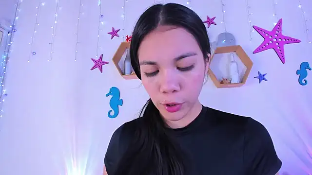 Emiily Parkerr online show from November 11, 2025, 3:01 am