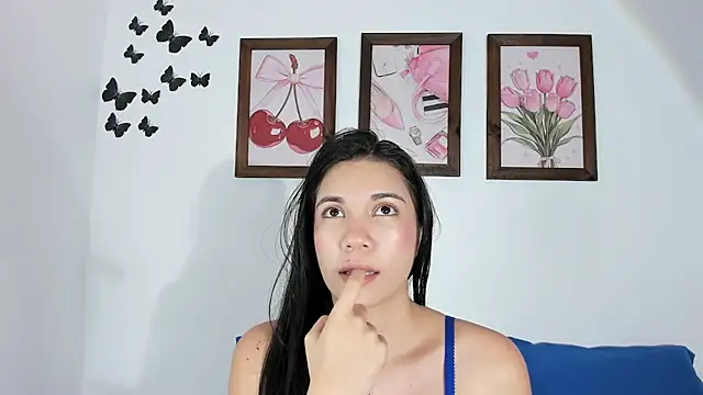 Snapshot of Emiily_Parkerr chatting on April 22, 2026, 11:11 pm Emiily Parkerr online show from April 22, 2026, 11:11 pm