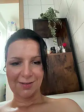 Off  Melonenmandy online show from June 15, 2026, 2:17 pm
