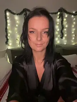 Off  Melonenmandy online show from December 15, 2025, 3:29 pm