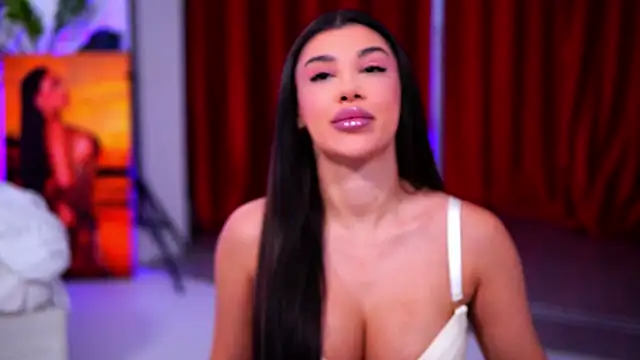 Snapshot of NatyDesiree chatting on December 4, 2025, 4:44 am NatyDesiree online show from December 4, 2025, 4:44 am