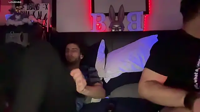 Snapshot of pantslesstraveler_plt chatting on November 12, 2025, 5:11 am pantslesstraveler plt online show from November 12, 2025, 5:11 am