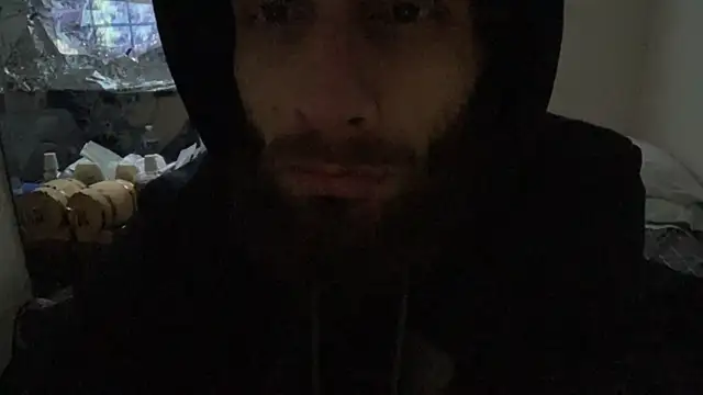 Snapshot of pantslesstraveler_plt chatting on November 5, 2025, 6:00 pm pantslesstraveler plt online show from November 5, 2025, 6:00 pm