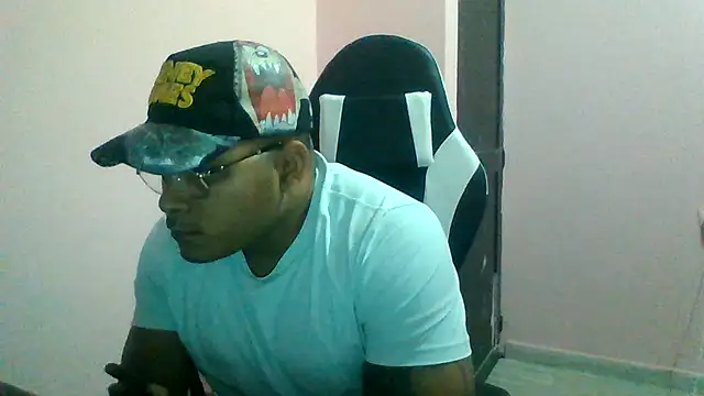 Snapshot of SaucyAffair0 chatting on July 11, 2026, 2:12 am SaucyAffair0 online show from July 11, 2026, 2:12 am