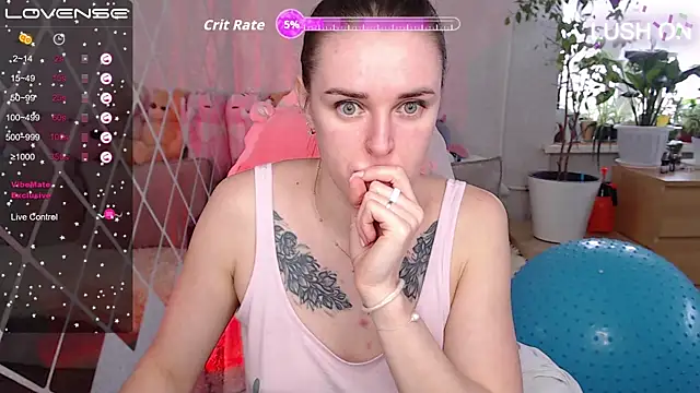 Snapshot of Bella__Swoon chatting on November 12, 2025, 7:01 am Bella Swoon online show from November 12, 2025, 7:01 am