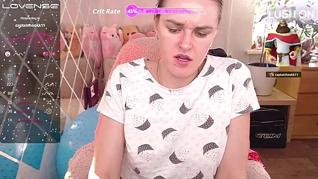 Snapshot of Bella__Swoon chatting on October 31, 2025, 10:01 am Bella Swoon online show from October 31, 2025, 10:01 am