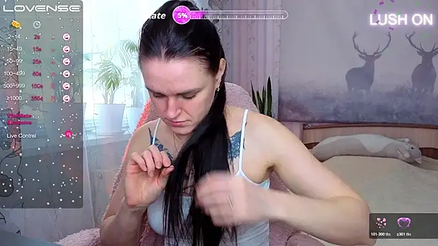 Snapshot of Bella__Swoon chatting on April 16, 2026, 6:25 am Bella Swoon online show from April 16, 2026, 6:25 am