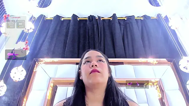 Snapshot of RileySweett chatting on July 11, 2026, 11:43 am RileySweett online show from July 11, 2026, 11:43 am