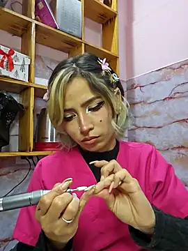 Snapshot of avery_fox chatting on March 4, 2025, 12:55 pm avery fox online show from March 4, 2025, 12:55 pm