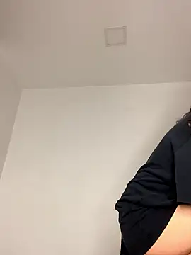 uniquerossie online show from January 9, 2026, 7:59 am