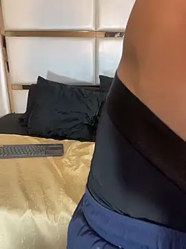 ALAN SANTHOS online show from April 10, 2026, 5:14 am