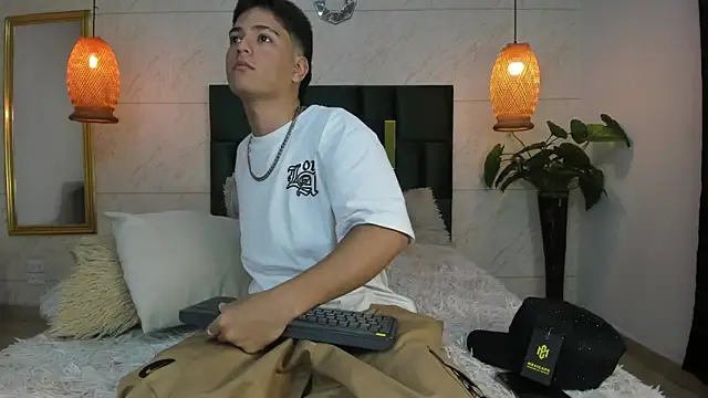 Levy Steve online show from November 5, 2025, 3:42 am