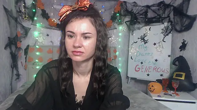 Snapshot of KaraCriegs chatting on October 27, 2025, 6:20 pm KaraCriegs online show from October 27, 2025, 6:20 pm