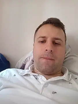 Snapshot of LucianM6 chatting on March 22, 2026, 8:49 am LucianM6 online show from March 22, 2026, 8:49 am