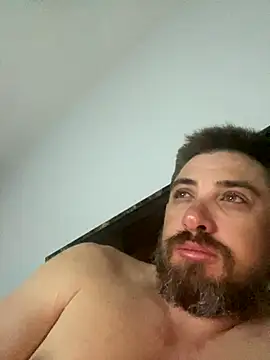 Snapshot of caliguy37 chatting on September 16, 2025, 4:35 am caliguy37 online show from September 16, 2025, 4:35 am