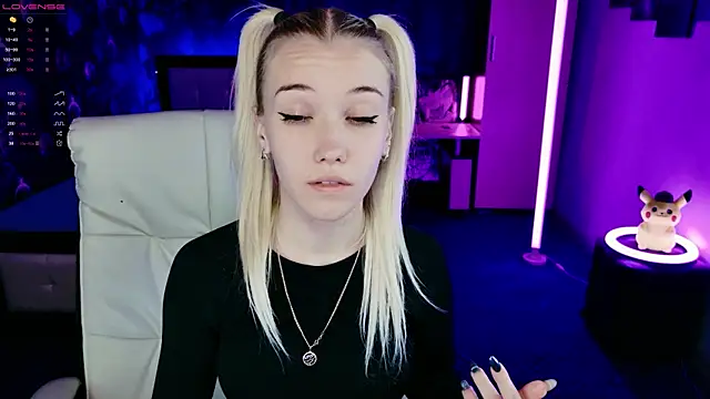 ShhhO O online show from November 13, 2025, 4:44 pm