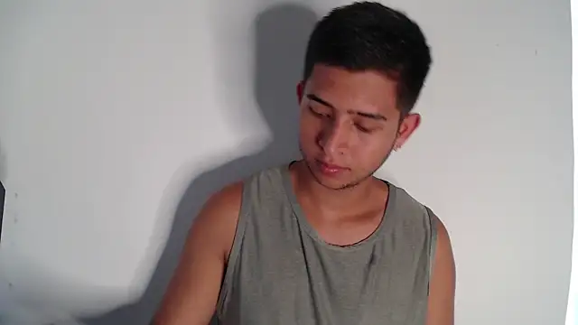 Snapshot of harold_18_ chatting on October 29, 2025, 5:45 pm harold 18 online show from October 29, 2025, 5:45 pm