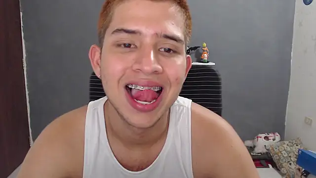 Snapshot of harold_18_ chatting on March 19, 2025, 10:53 pm harold 18 online show from March 19, 2025, 10:53 pm