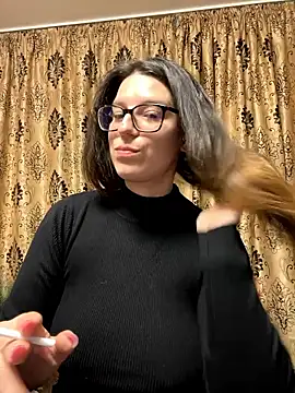 Snapshot of NadiraNoor chatting on April 5, 2026, 12:39 am NadiraNoor online show from April 5, 2026, 12:39 am