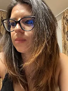 Snapshot of NadiraNoor chatting on March 17, 2026, 4:10 pm NadiraNoor online show from March 17, 2026, 4:10 pm