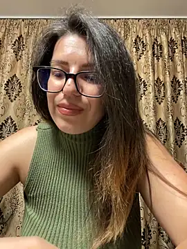 Snapshot of NadiraNoor chatting on May 31, 2026, 8:42 pm NadiraNoor online show from May 31, 2026, 8:42 pm