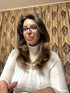 Snapshot of NadiraNoor chatting on May 16, 2026, 4:55 am NadiraNoor online show from May 16, 2026, 4:55 am