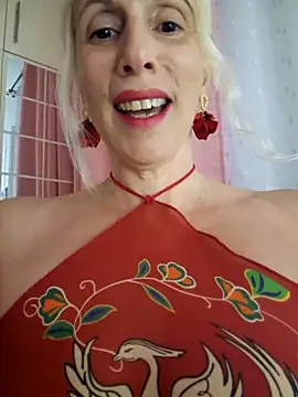 Snapshot of Ina_HotX chatting on September 28, 2025, 3:19 pm Ina HotX online show from September 28, 2025, 3:19 pm