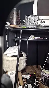 Snapshot of Ina_HotX chatting on March 20, 2025, 3:47 pm Ina HotX online show from March 20, 2025, 3:47 pm