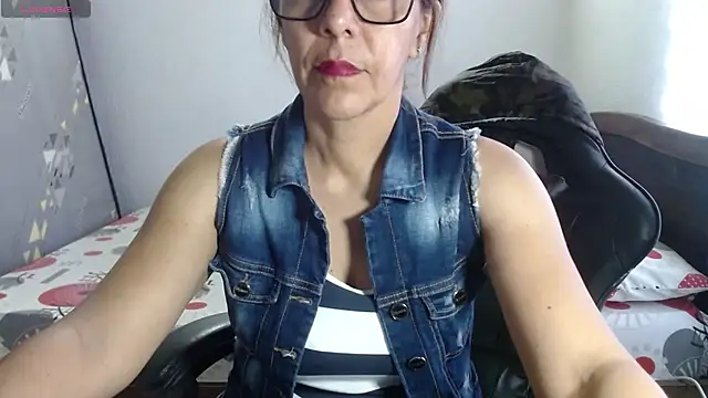 Snapshot of horny_paty chatting on June 30, 2026, 5:57 pm horny paty online show from June 30, 2026, 5:57 pm