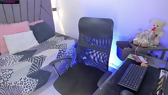 shannonbbw online show from September 18, 2025, 12:52 pm