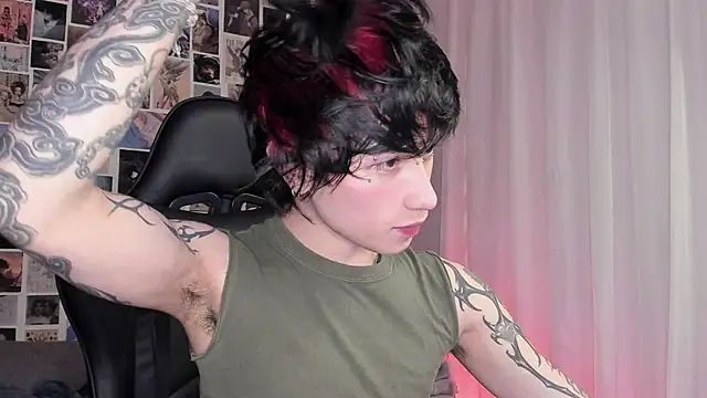 Snapshot of liamelf chatting on September 20, 2025, 5:56 am liamelf online show from September 20, 2025, 5:56 am