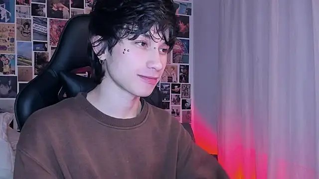 Snapshot of liamelf chatting on February 15, 2025, 6:02 am liamelf online show from February 15, 2025, 6:02 am