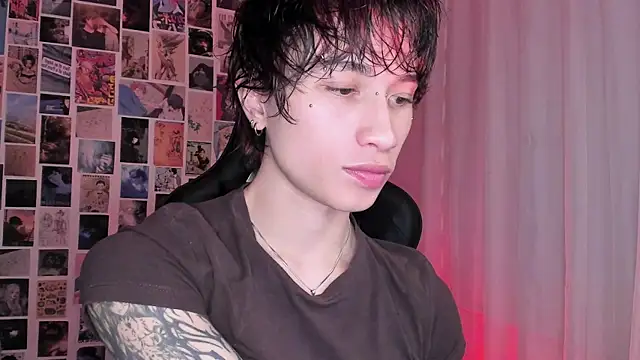 liamelf online show from November 18, 2025, 5:44 am