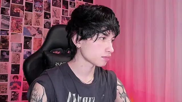 Snapshot of liamelf chatting on October 13, 2025, 6:15 am liamelf online show from October 13, 2025, 6:15 am