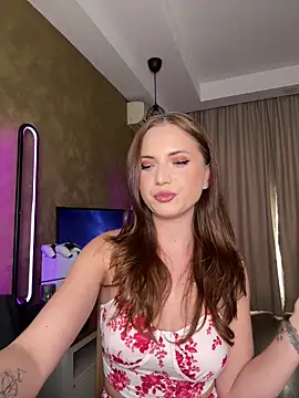 Snapshot of AvaGianna chatting on October 24, 2025, 12:04 pm AvaGianna online show from October 24, 2025, 12:04 pm