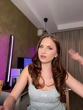 Snapshot of AvaGianna chatting on October 19, 2025, 8:50 am AvaGianna online show from October 19, 2025, 8:50 am