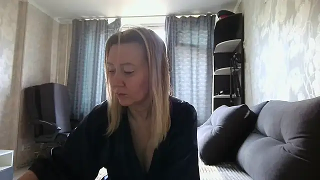 WindChristy online show from April 3, 2026, 9:05 am