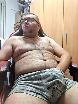 Javier bear online show from September 26, 2025, 10:33 am